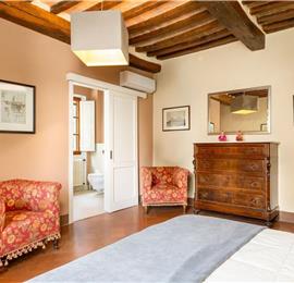 8 Bedroom Villa with Pool near Certaldo, Tuscany, Sleeps 14 - 15